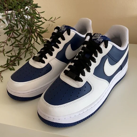 New custom Nike Air Force 1 sneakers - Picture 4 of 8